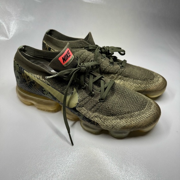 Nike AH8447-201 Air VaporMax Flyknit Olive Green Sneakers Men's Size 11.5 - Picture 3 of 16